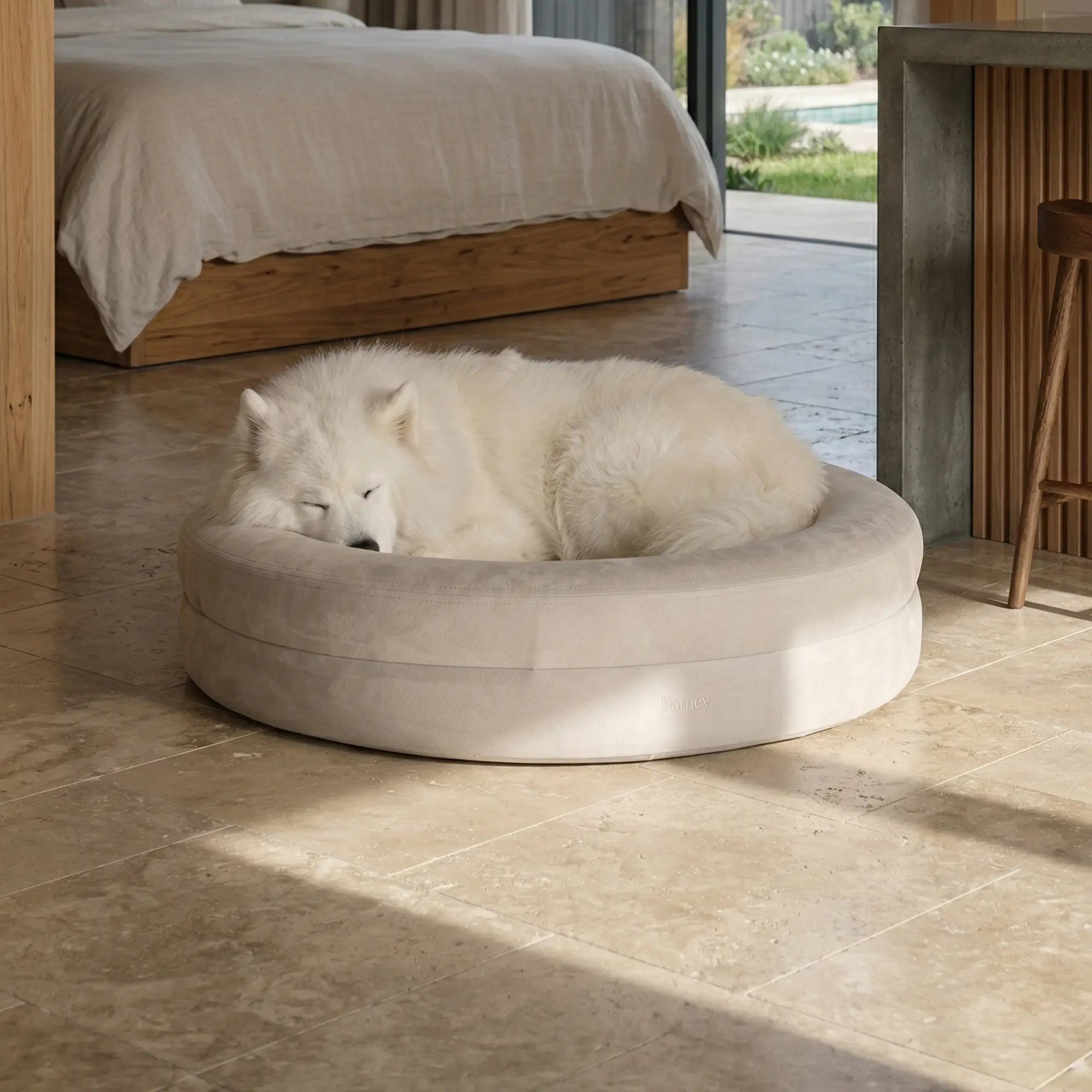 Large BarneyCurl Bed in Bone